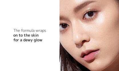 JUNGSAEMMOOL Essential Mool Cream  Close-up of a person's face with text about a skincare formula that wraps onto the skin for a dewy glow